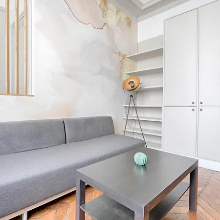 Liege - Saint-lazare, Location Very Apartment